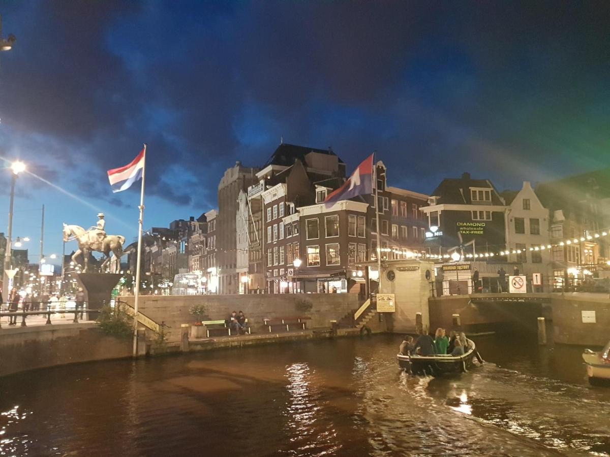 Euphrate Houseboat Hotel Amsterdam Bagian luar foto