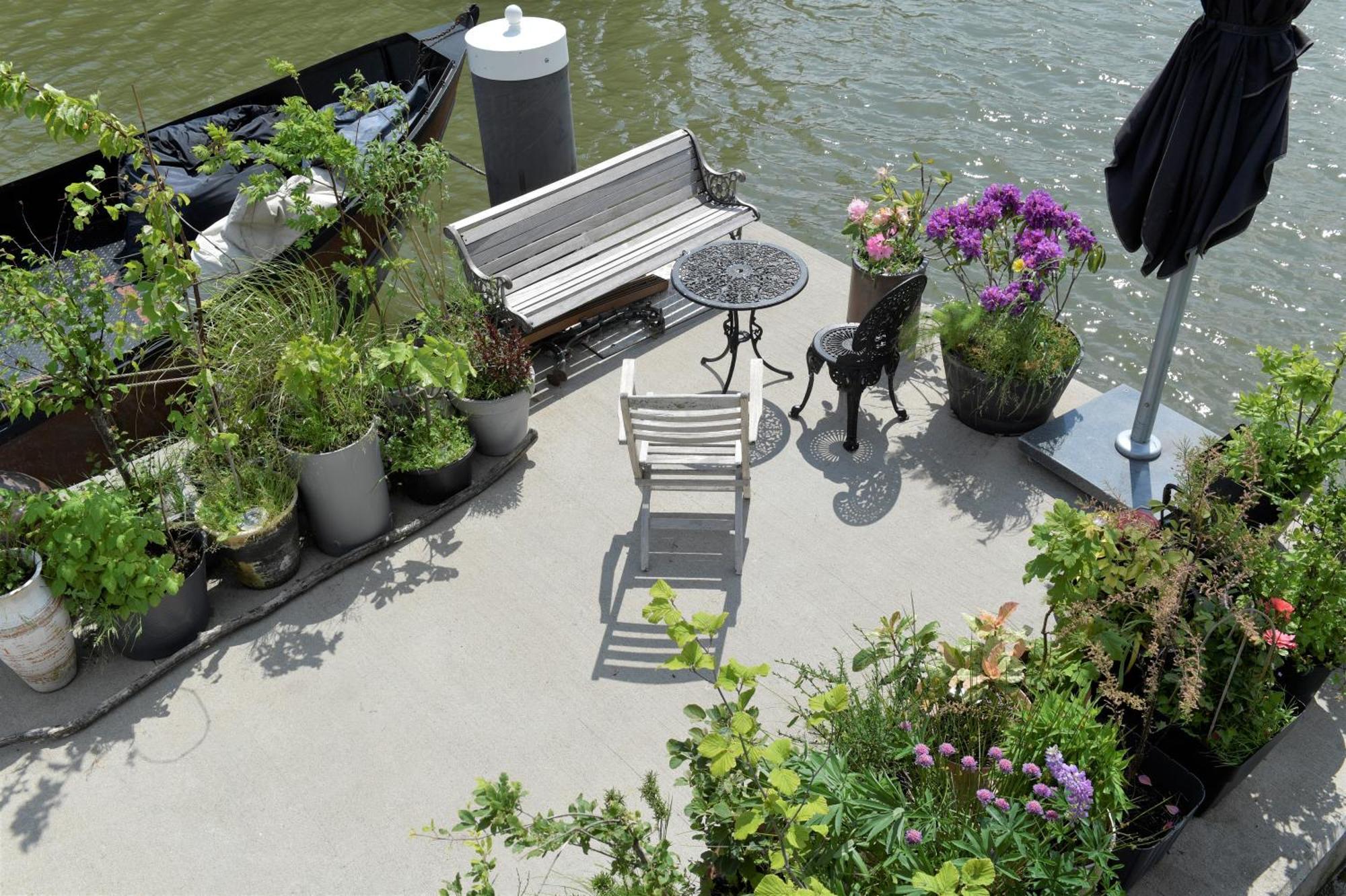 Euphrate Houseboat Hotel Amsterdam Bagian luar foto