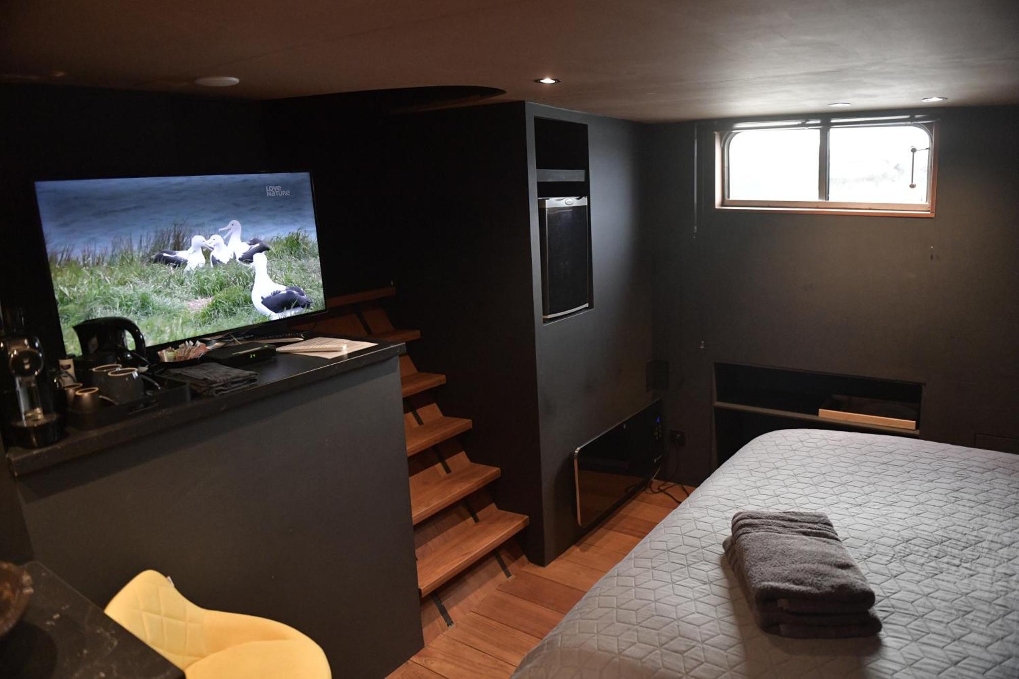 Euphrate Houseboat Hotel Amsterdam Bagian luar foto